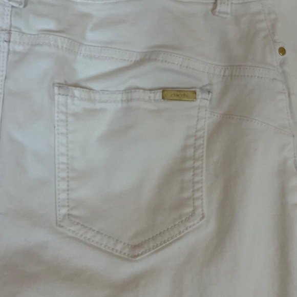 White Jeans Chico’s Uplifting So Slimming stretch size 0 (4) - Picture 4 of 5